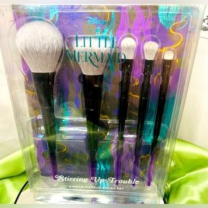 NIB DISNEY LIMITED EDITION THE LITTLE MERMAID 5 PC MAKEUP BRUSH SET